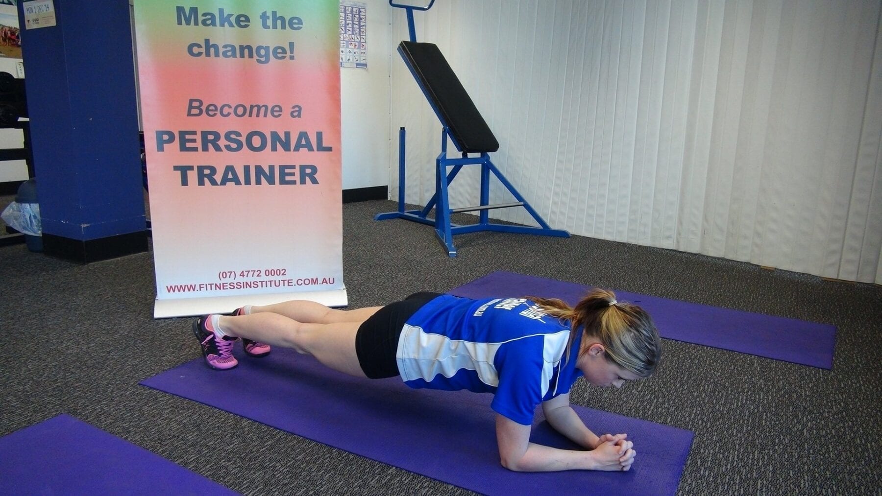 Fitness Institute Hover/Plank